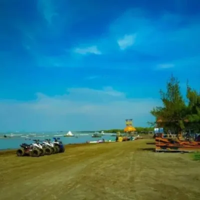 Pantai Karangsong, Keindahan Alam dan Keunikan Ekowisata yang Memikat di Indramayu