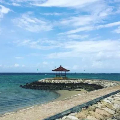 Pantai Mertasari, Spot Terbaik Menikmati Keindahan Lautan Sembari Kulineran di Denpasar