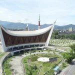 Destinasi Wisata di Padang yang Memadukan Keindahan Alam & Kekayaan Budaya